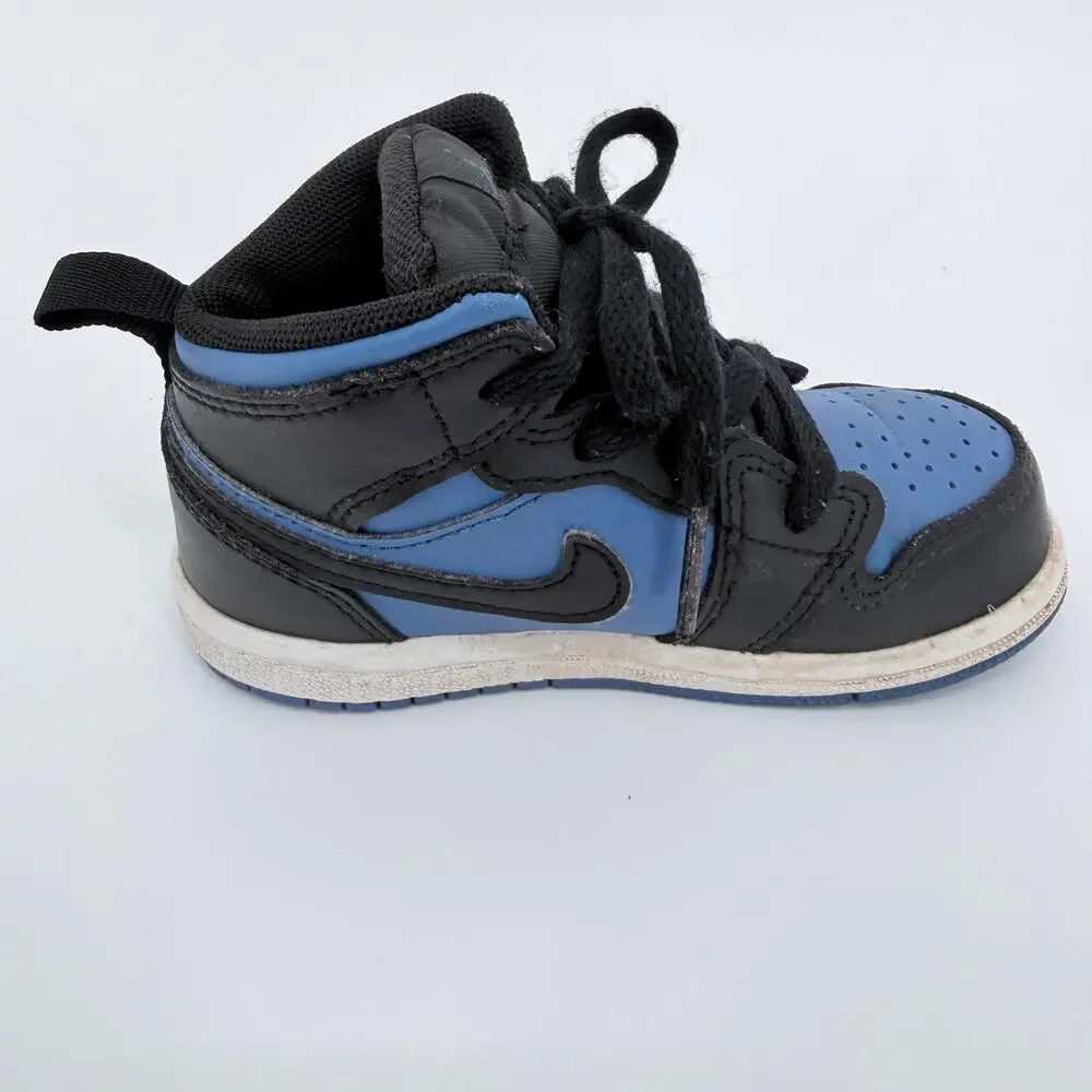 Nike step out